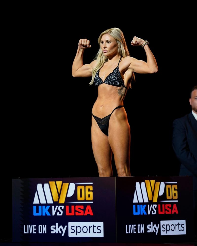 Photos: Mikaela Mayer, Chantelle Cameron Make Weight for MVPW-06 Title Clash — photo 7 of 40