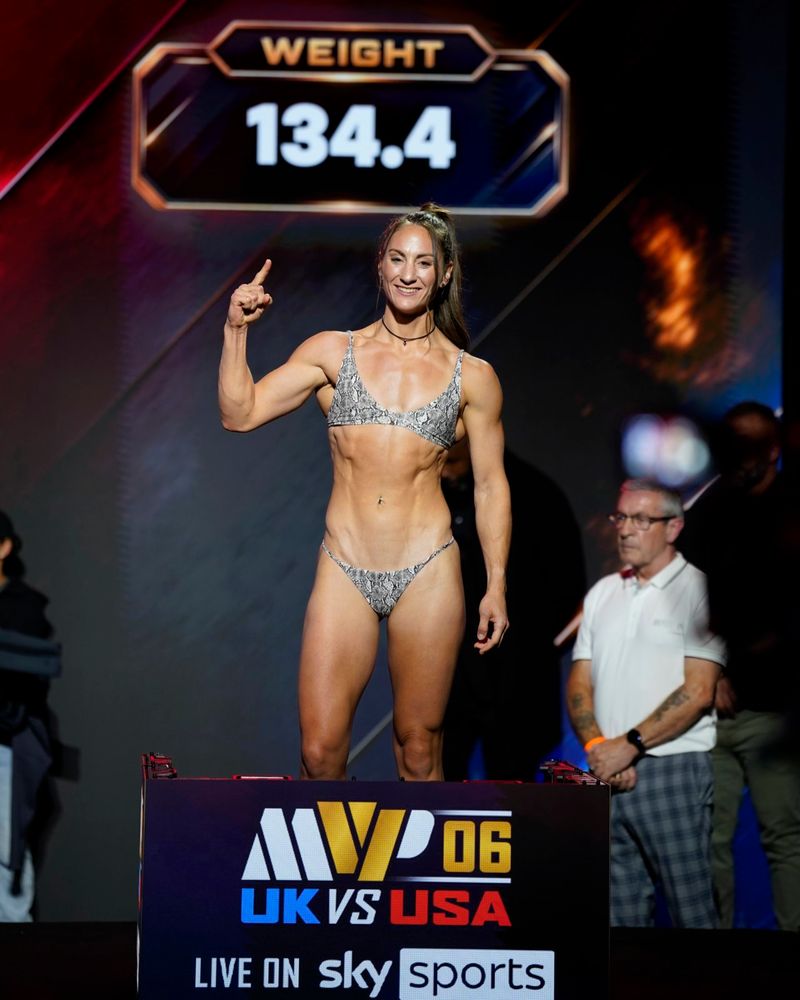 Photos: Mikaela Mayer, Chantelle Cameron Make Weight for MVPW-06 Title Clash — photo 12 of 40