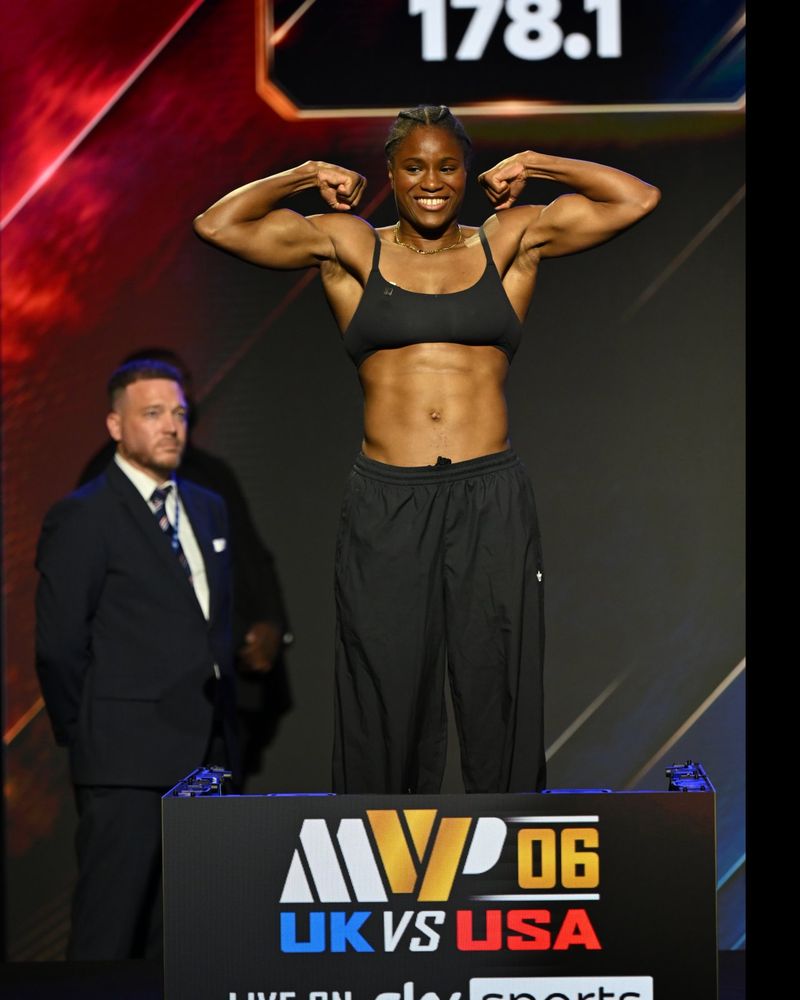 Photos: Mikaela Mayer, Chantelle Cameron Make Weight for MVPW-06 Title Clash — photo 22 of 40