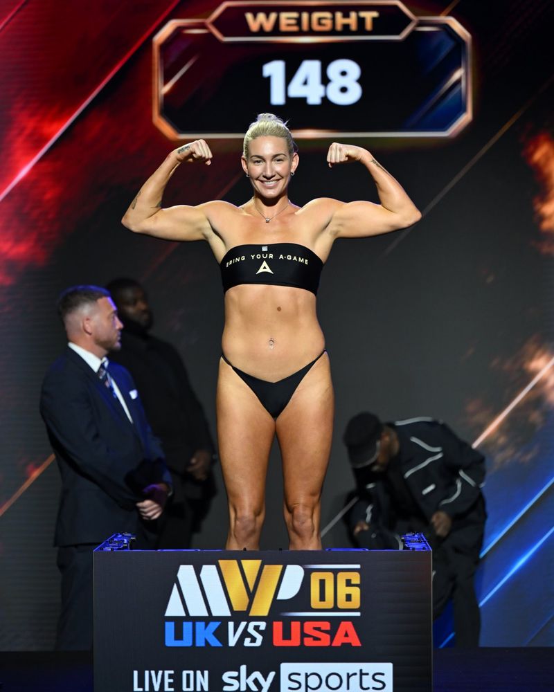 Photos: Mikaela Mayer, Chantelle Cameron Make Weight for MVPW-06 Title Clash — photo 25 of 40