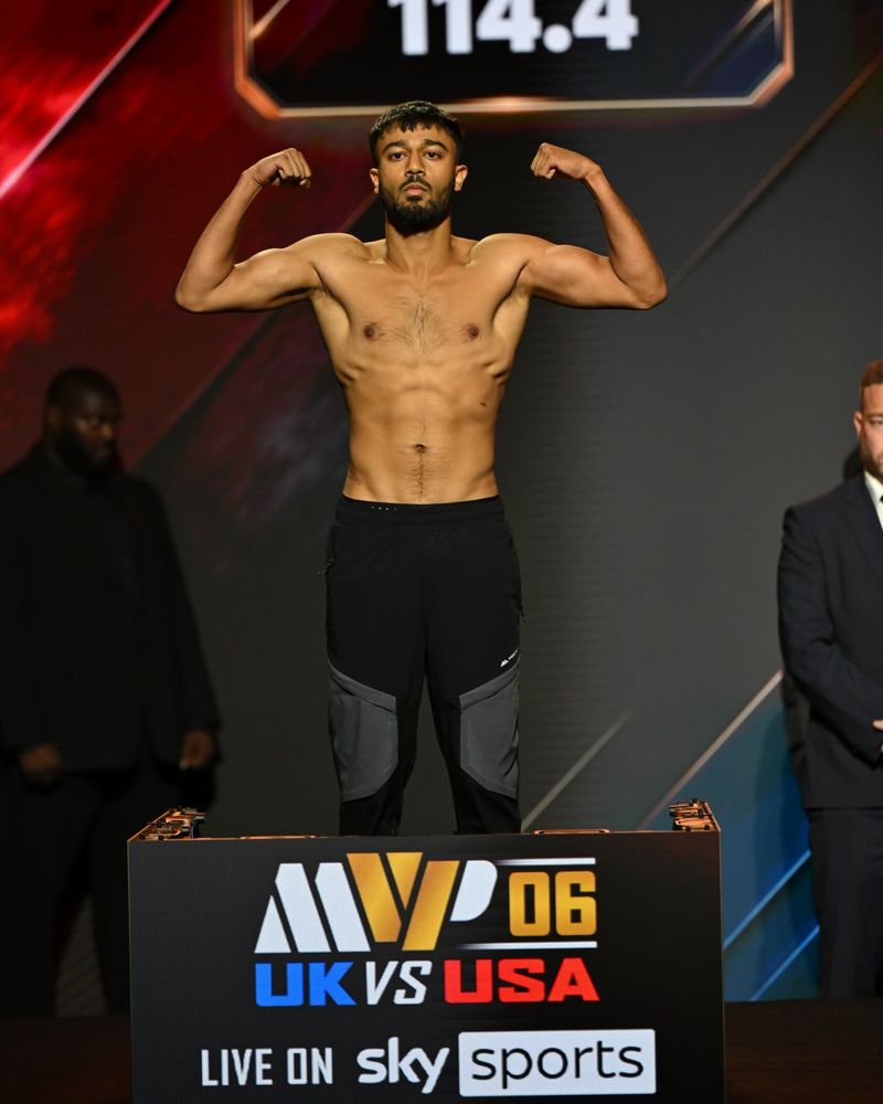 Photos: Mikaela Mayer, Chantelle Cameron Make Weight for MVPW-06 Title Clash — photo 26 of 40