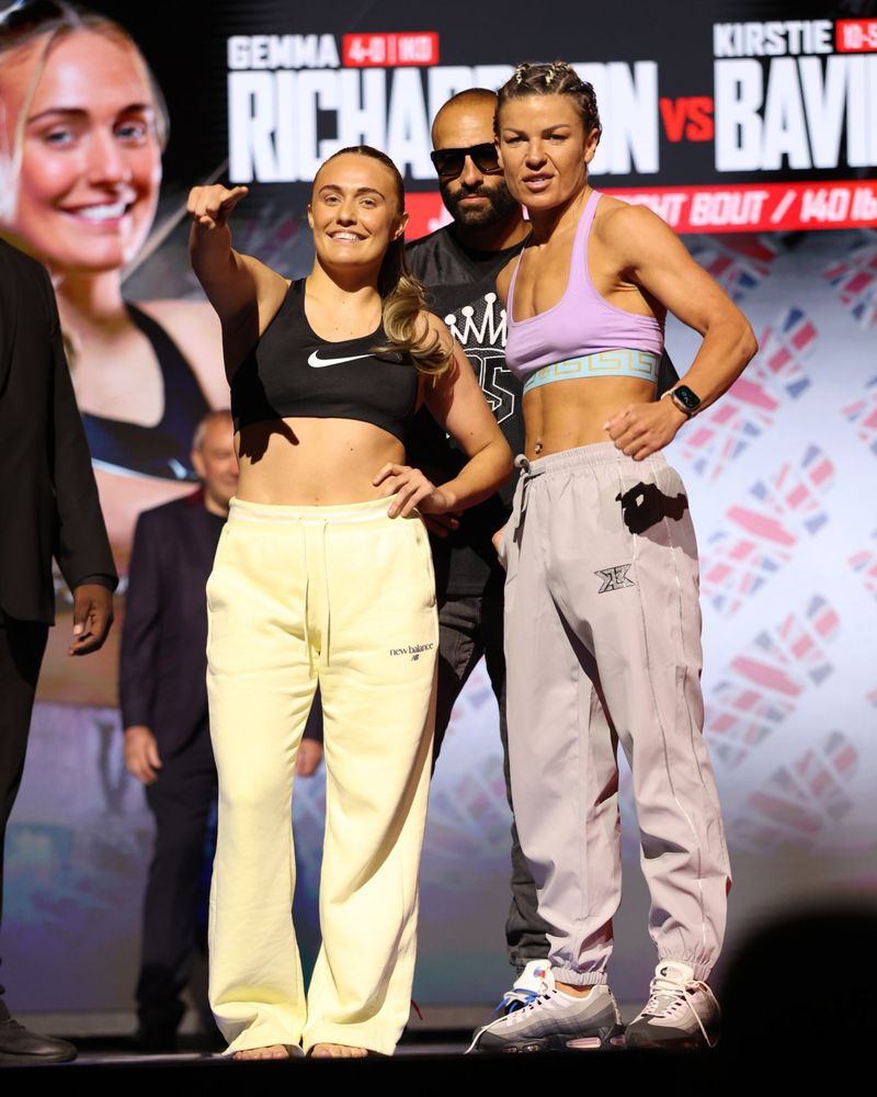 Photos: Mikaela Mayer, Chantelle Cameron Make Weight for MVPW-06 Title Clash — photo 38 of 40