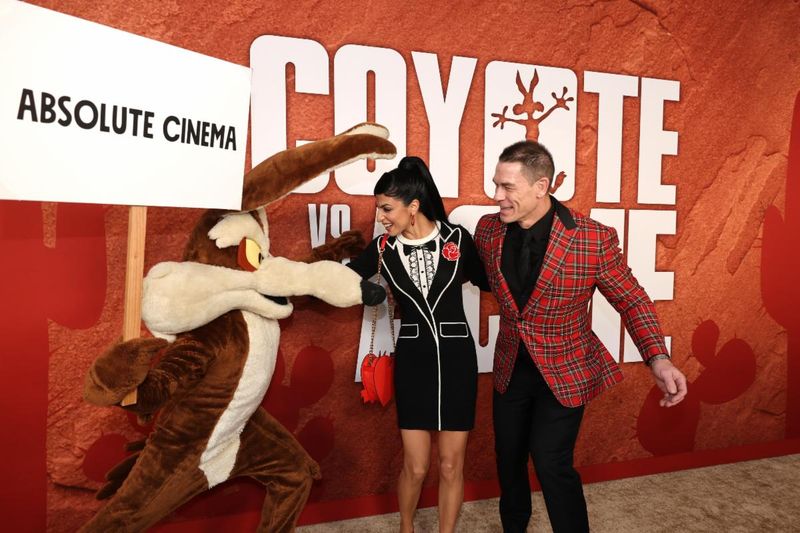 Photos: COYOTE VS. ACME Premieres in Los Angeles — photo 2 of 7