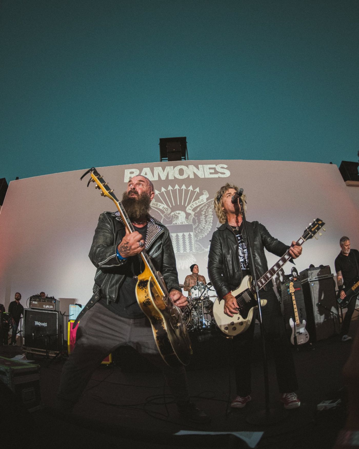 Photos: CRETIN FAMILY, Billy Idol Headline Ramones 50th Anniversary Tribute Image