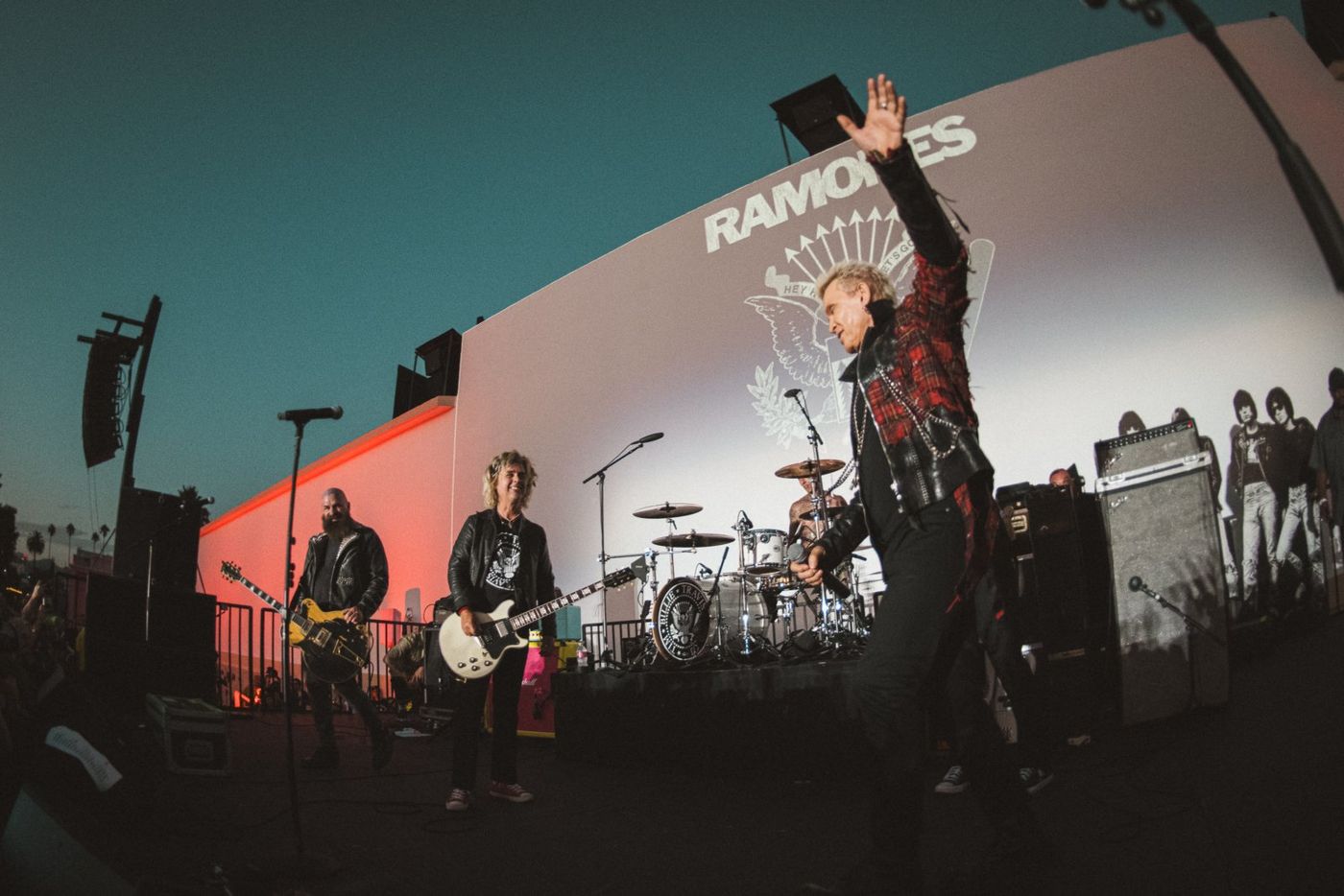 Photos: CRETIN FAMILY, Billy Idol Headline Ramones 50th Anniversary Tribute Image
