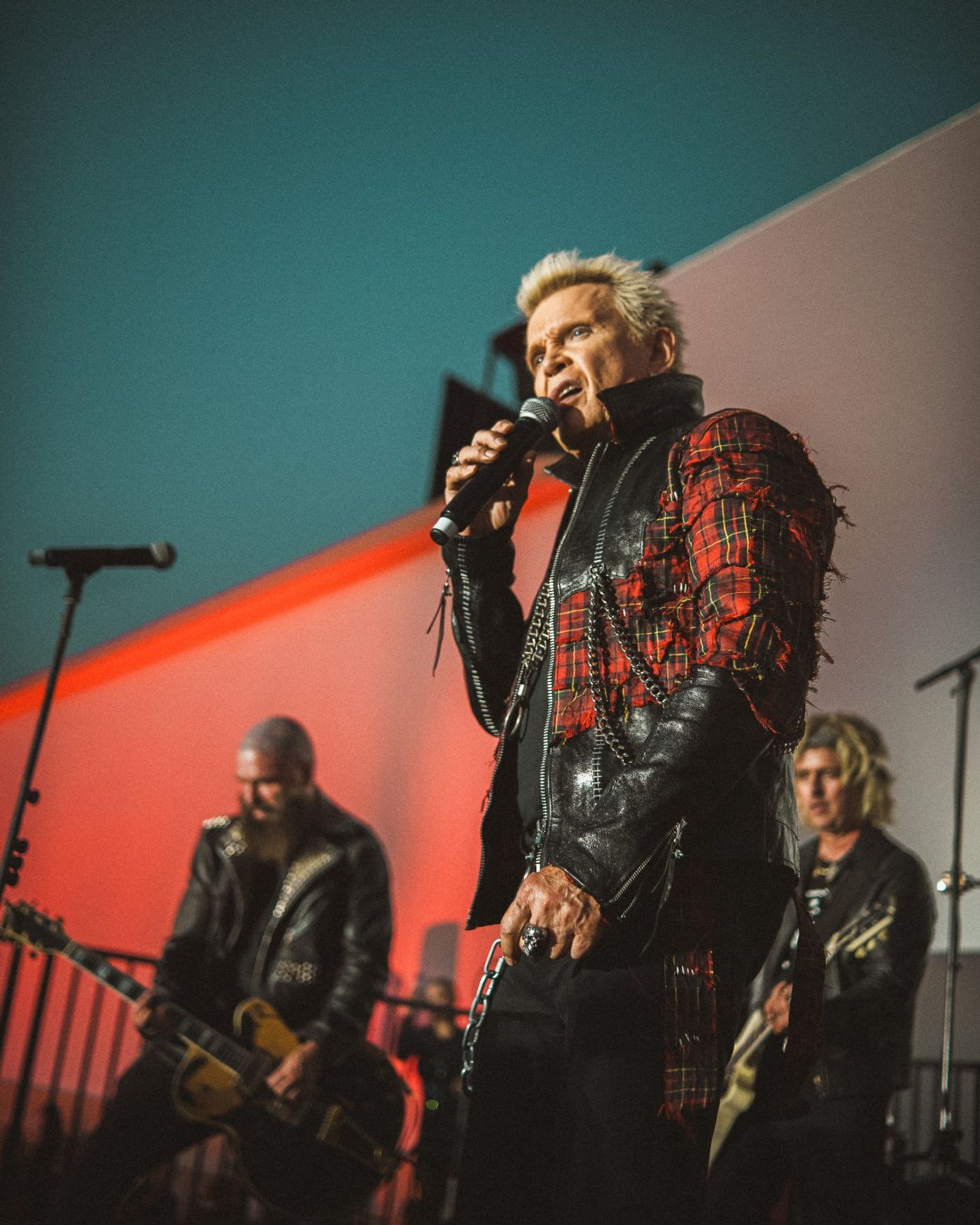 Photos: CRETIN FAMILY, Billy Idol Headline Ramones 50th Anniversary Tribute Image