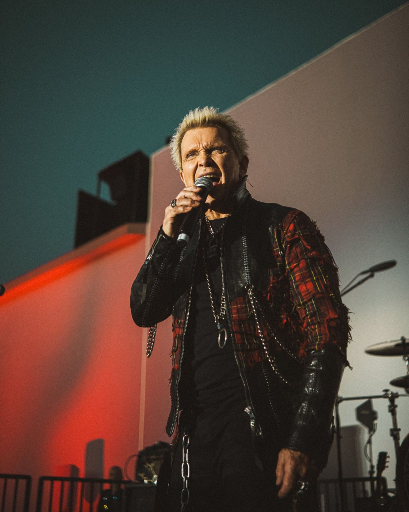 Photos: CRETIN FAMILY, Billy Idol Headline Ramones 50th Anniversary Tribute Image
