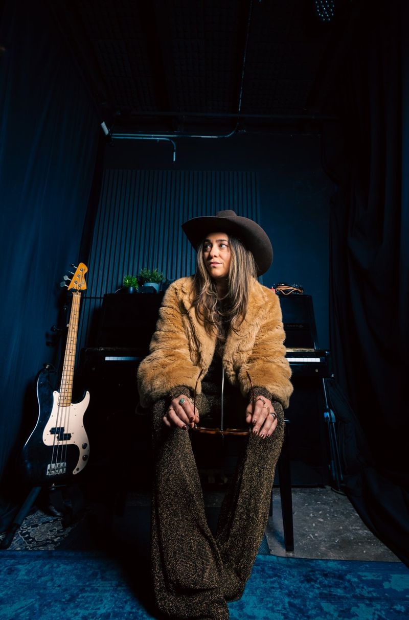 Photos: V Torres Releases Sophomore Album WOMAN — photo 11 of 18