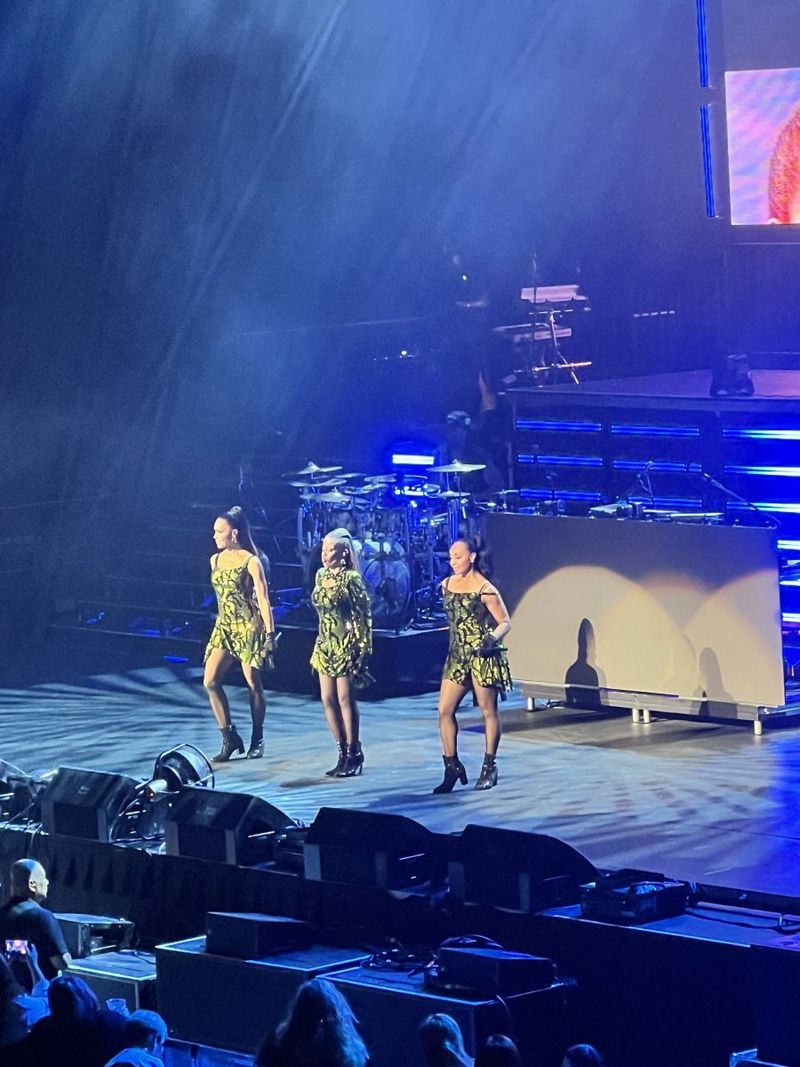 Review: Salt-N-Pepa, TLC, and En Vogue Hit the Stage At Mohegan Sun Arena Image