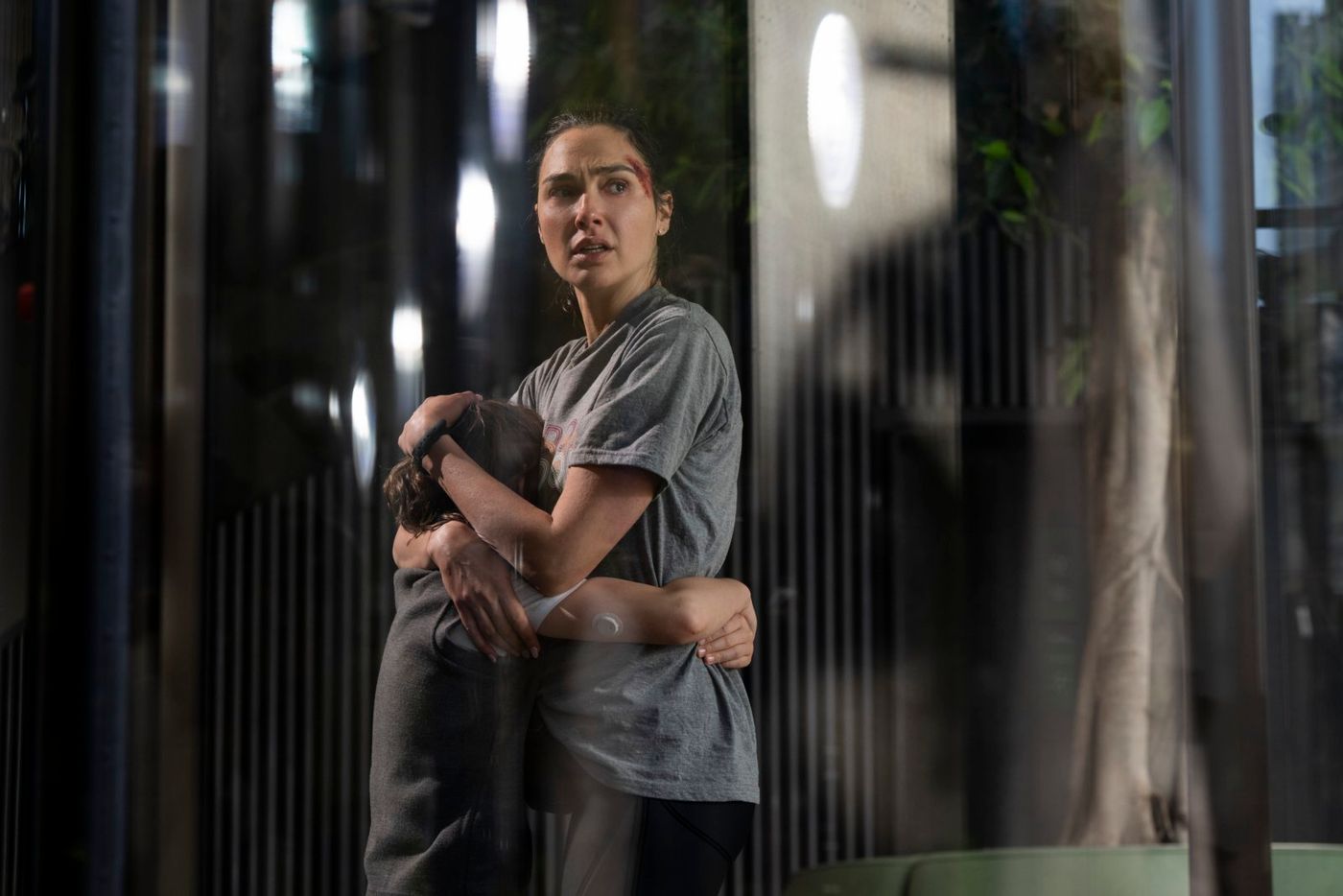 Photos: THE RUNNER Starring Gal Gadot & Damian Lewis to Stream on Prime Video Image