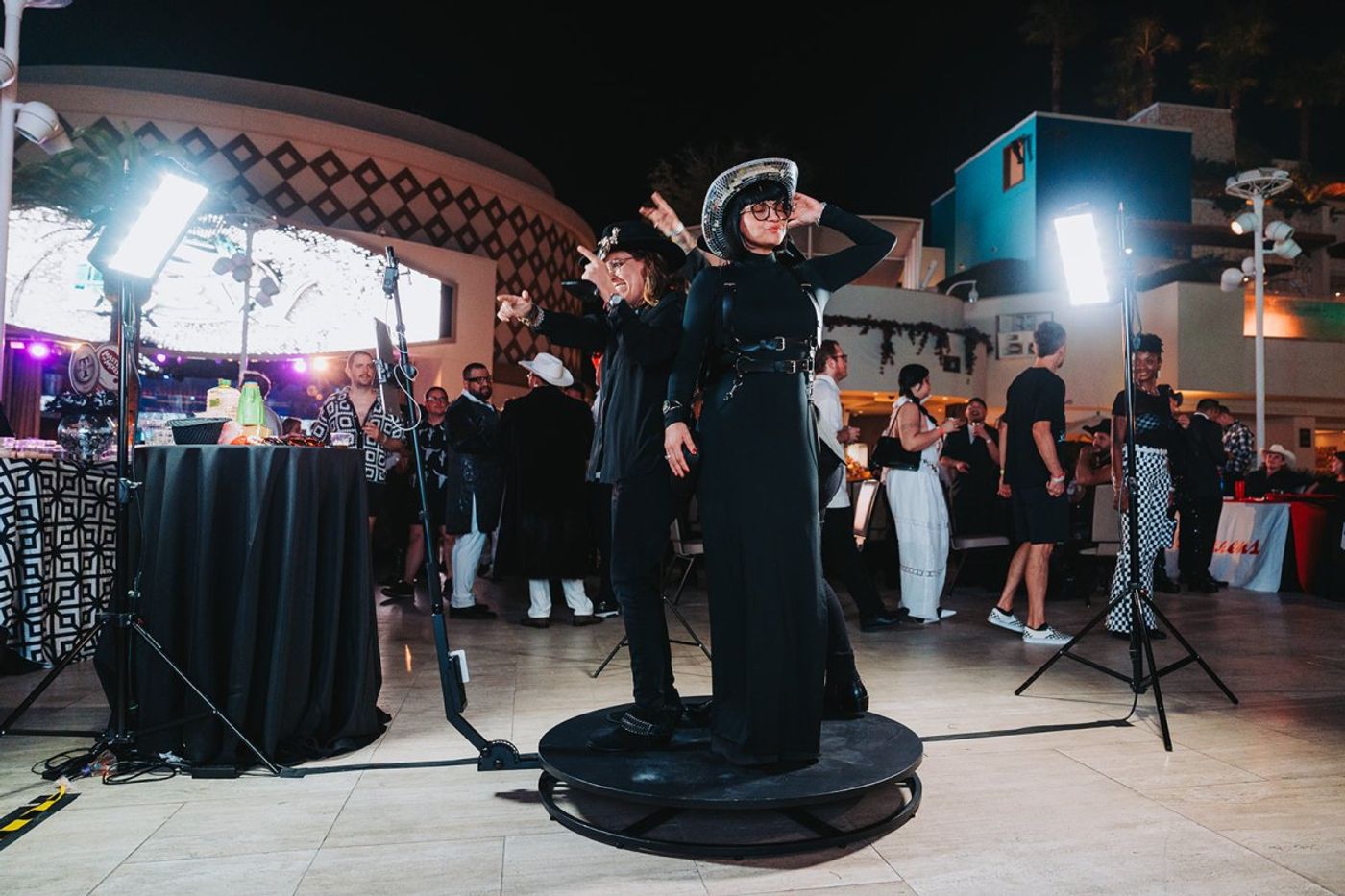 Feature: AFAN’S BLACK & WHITE PARTY CELEBRATES 40 YEARS AT PALMS CASINO RESORT SEPT. 19 Image