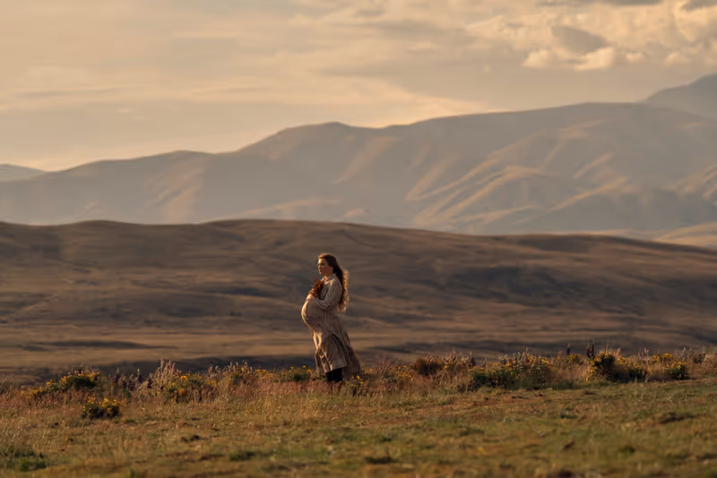 Photos: EAST OF EDEN Main Trailer and New Images Released Ahead of Netflix Premiere — photo 4 of 11