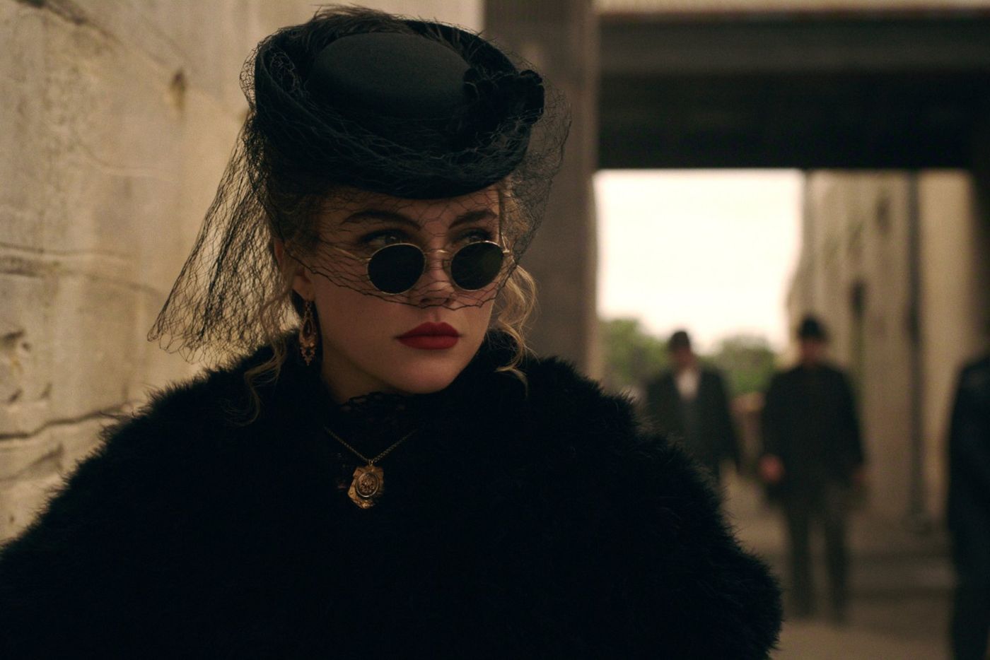 Photos: EAST OF EDEN Main Trailer and New Images Released Ahead of Netflix Premiere Image