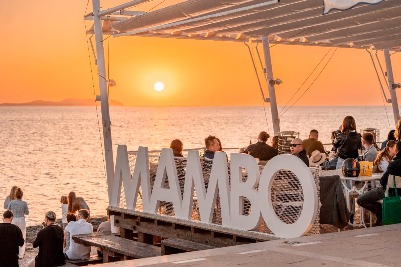 Photos: Laura & Santiago to Headline Seven-Week Residency at Café Mambo Ibiza Image