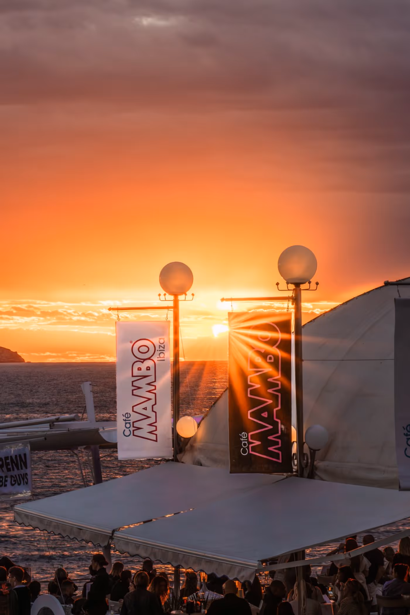 Photos: Laura & Santiago to Headline Seven-Week Residency at Café Mambo Ibiza Image