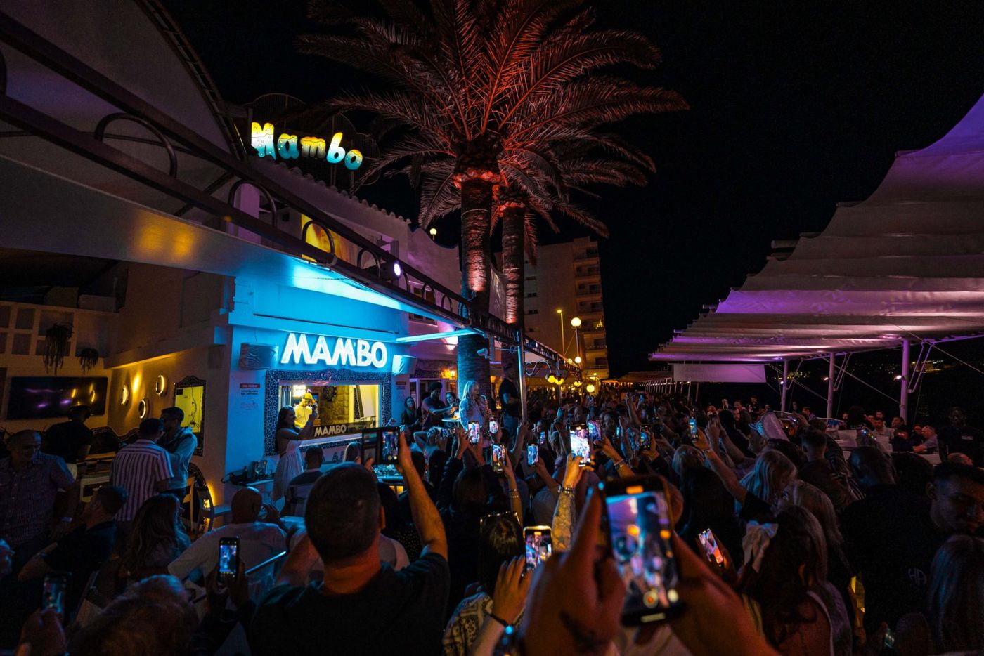 Photos: Laura & Santiago to Headline Seven-Week Residency at Café Mambo Ibiza Image