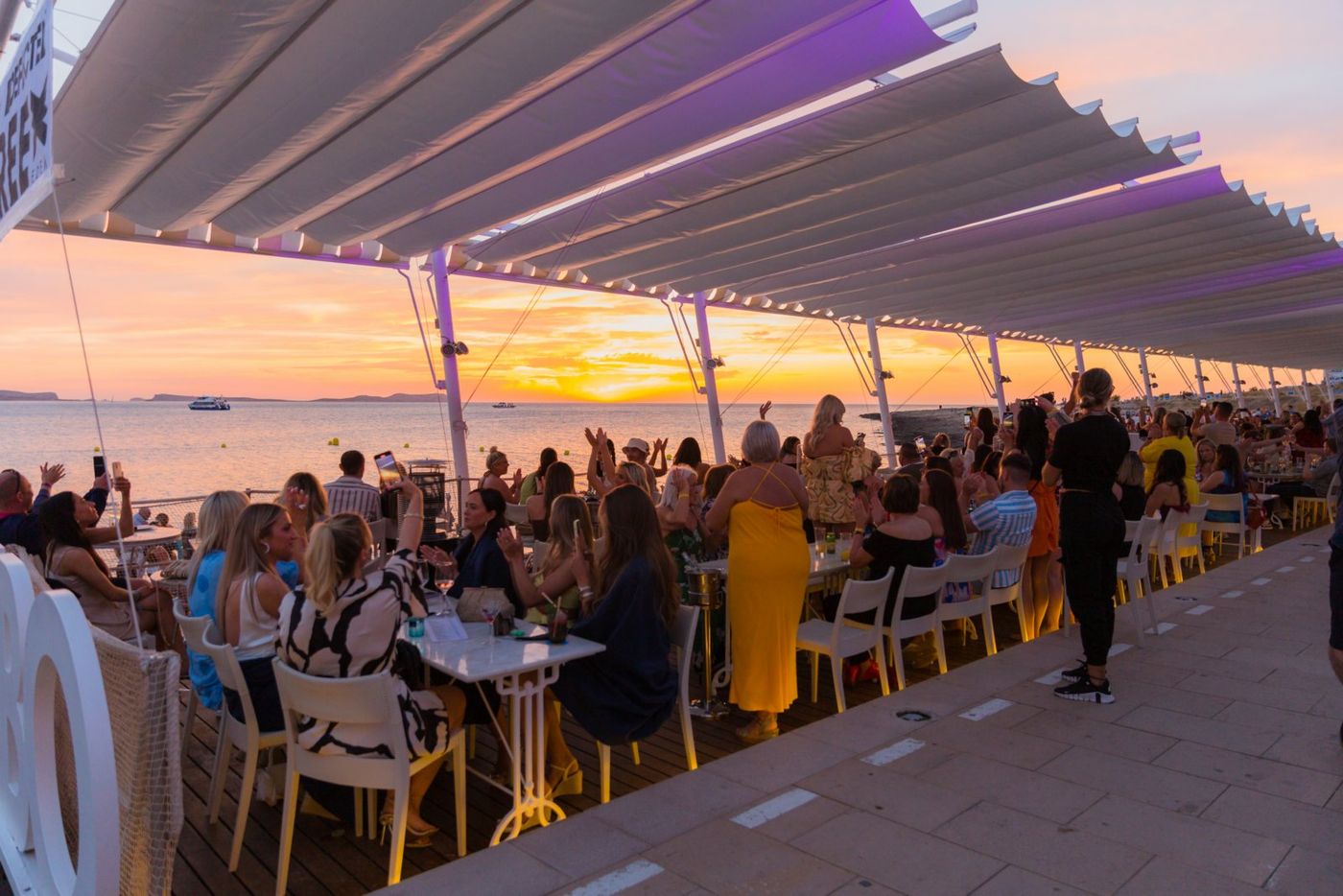Photos: Laura & Santiago to Headline Seven-Week Residency at Café Mambo Ibiza Image
