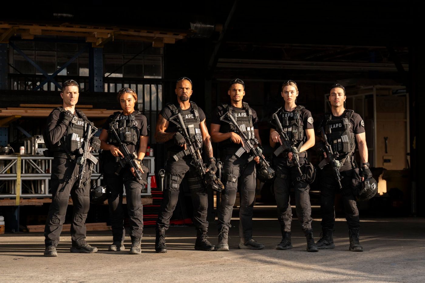 Photos: S.W.A.T. EXILES Trailer Released Ahead of STARZ Premiere Image