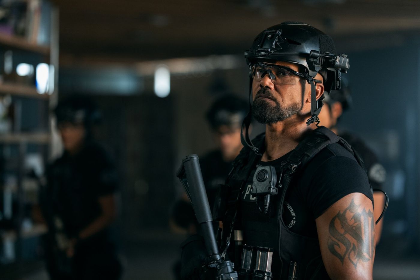 Photos: S.W.A.T. EXILES Trailer Released Ahead of STARZ Premiere Image