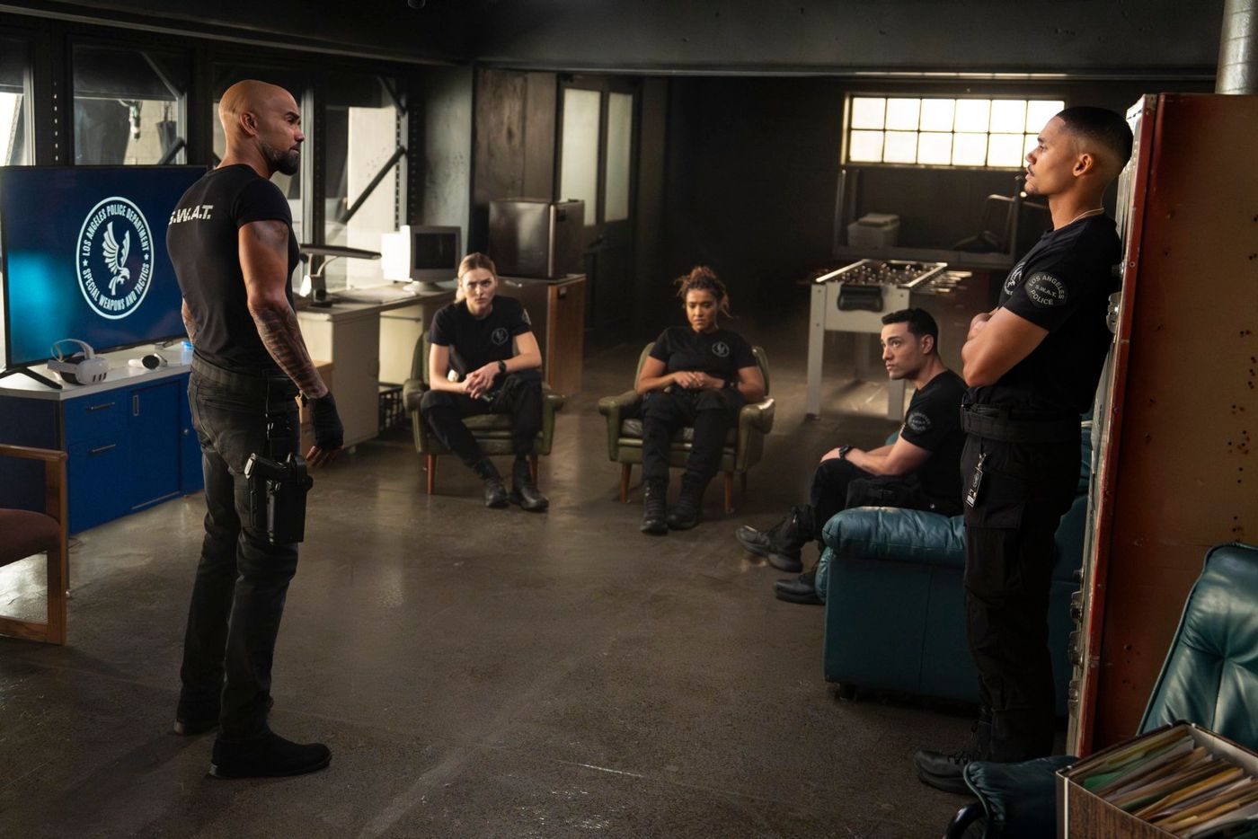 Photos: S.W.A.T. EXILES Trailer Released Ahead of STARZ Premiere Image
