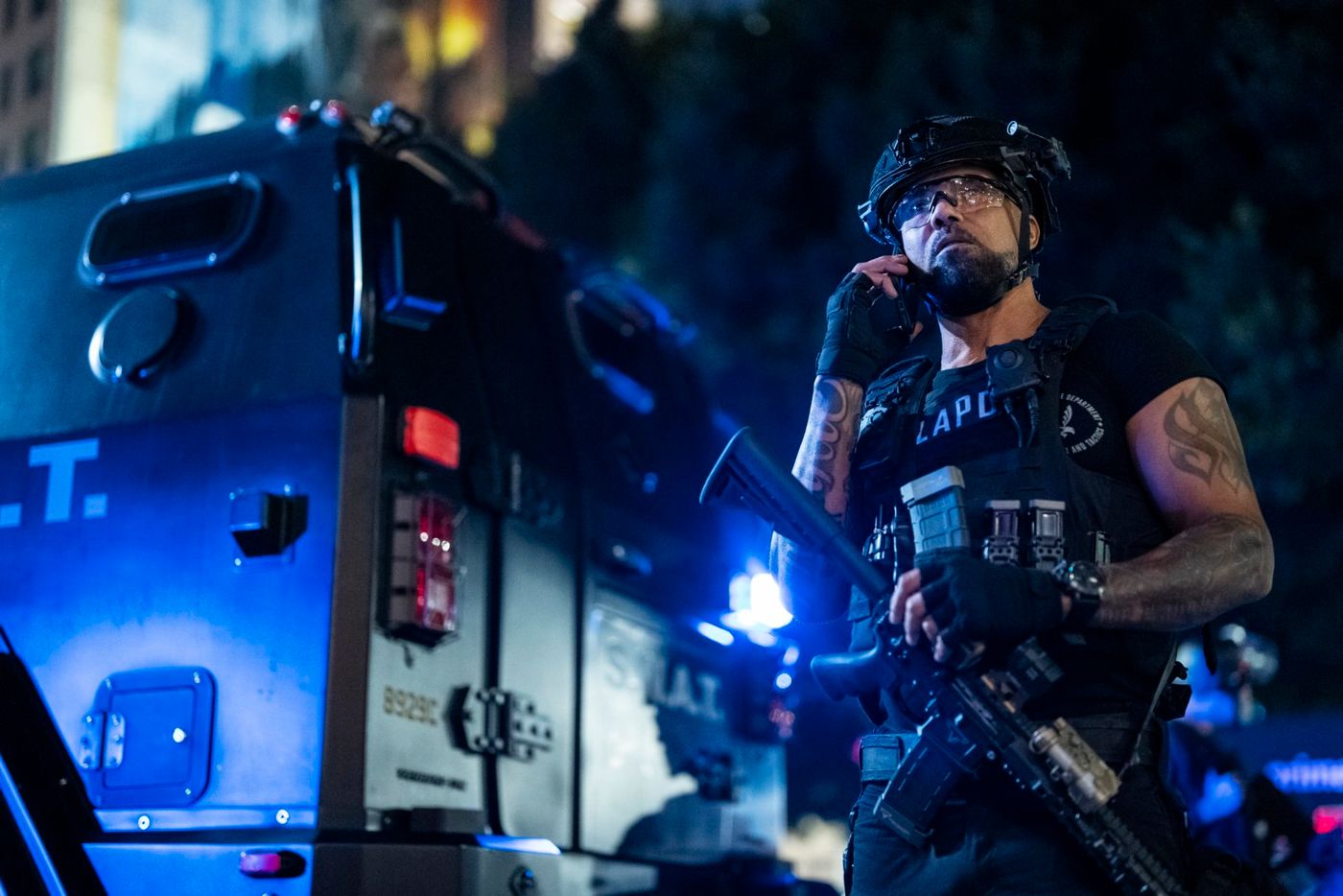 Photos: S.W.A.T. EXILES Trailer Released Ahead of STARZ Premiere Image