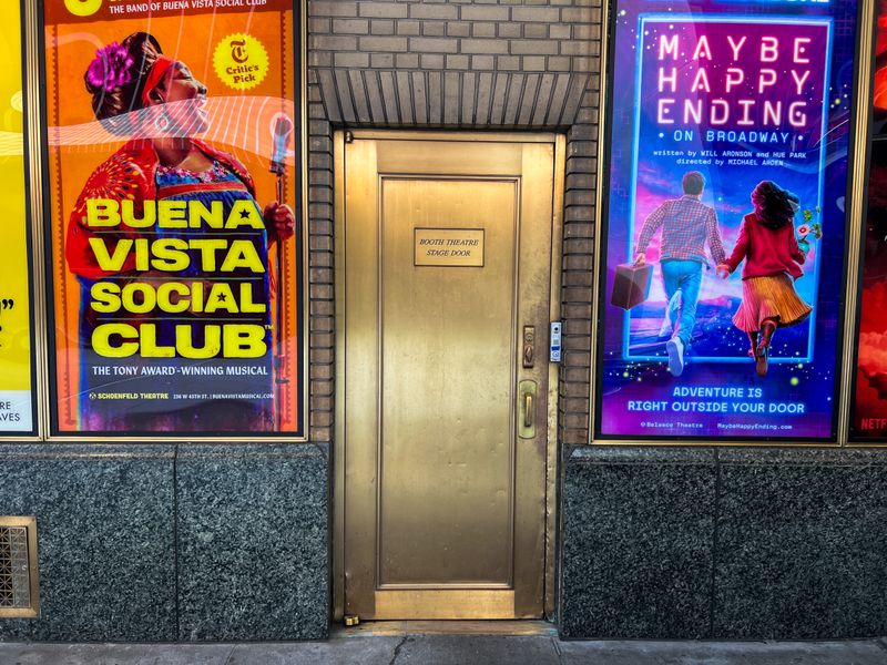 How to Stage Door on Broadway: Everything You Need to Know Image