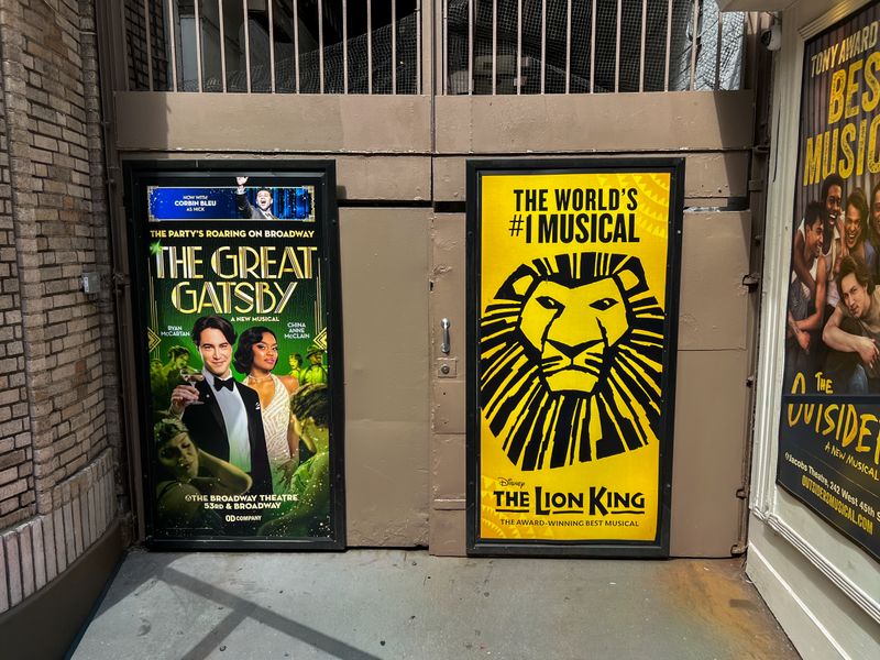 How to Stage Door on Broadway: Everything You Need to Know Image