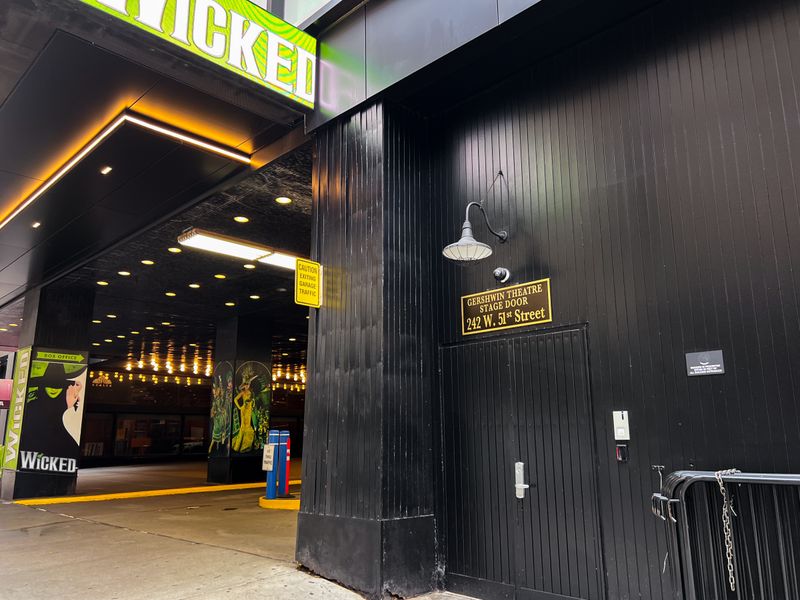 How to Stage Door on Broadway: Everything You Need to Know Image