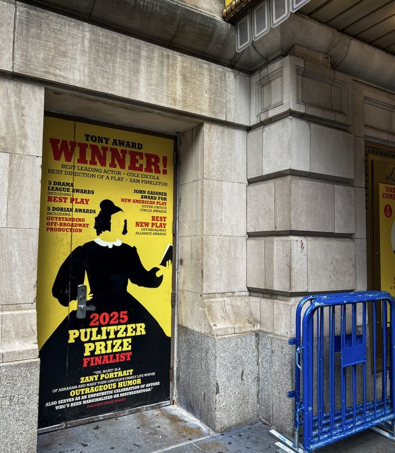 How to Stage Door on Broadway: Everything You Need to Know Image