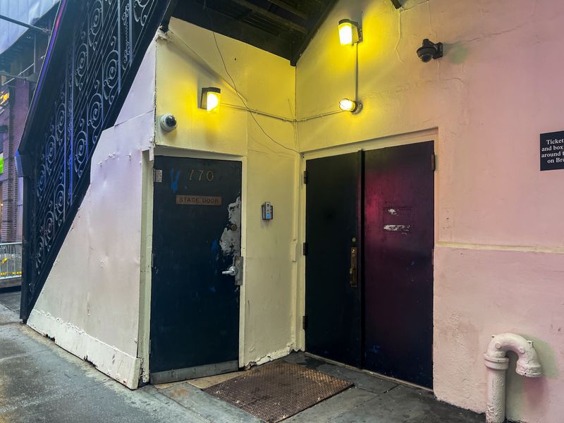 How to Stage Door on Broadway: Everything You Need to Know Image