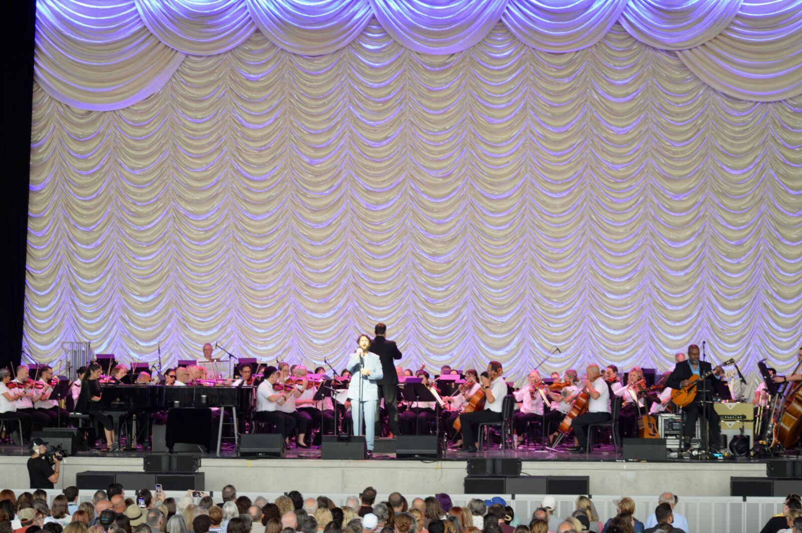 Photo Review: Josh Groban Stage, Screen, and Symphony tour Image