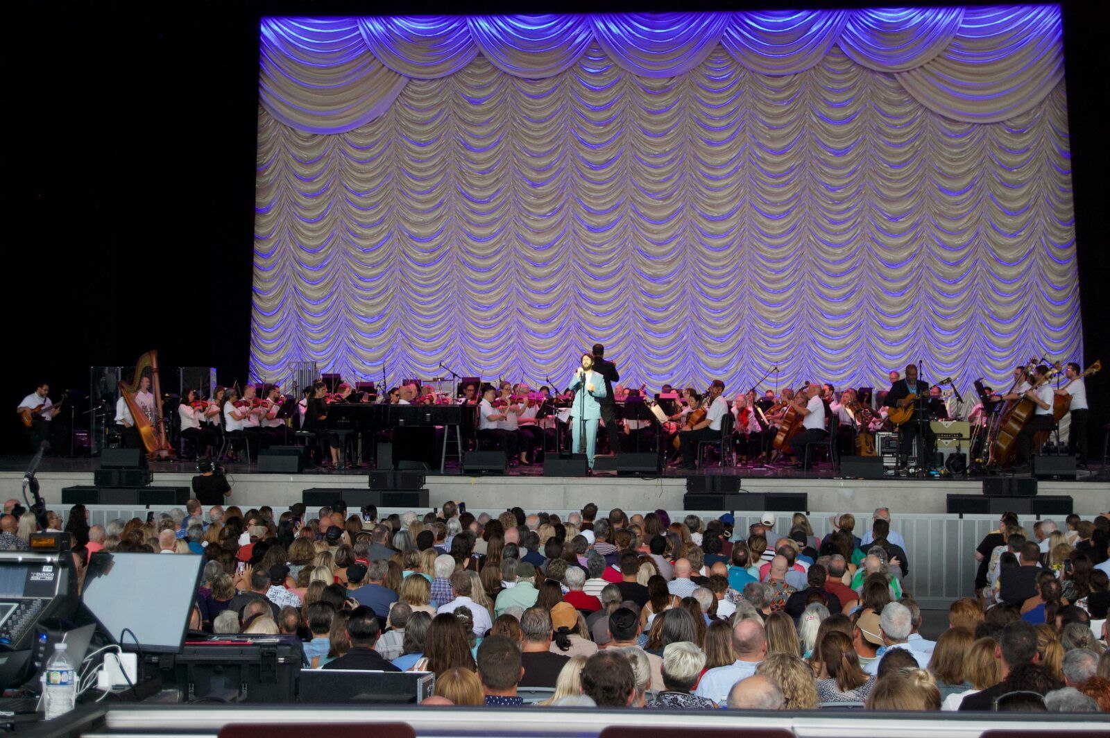 Photo Review: Josh Groban Stage, Screen, and Symphony tour Image