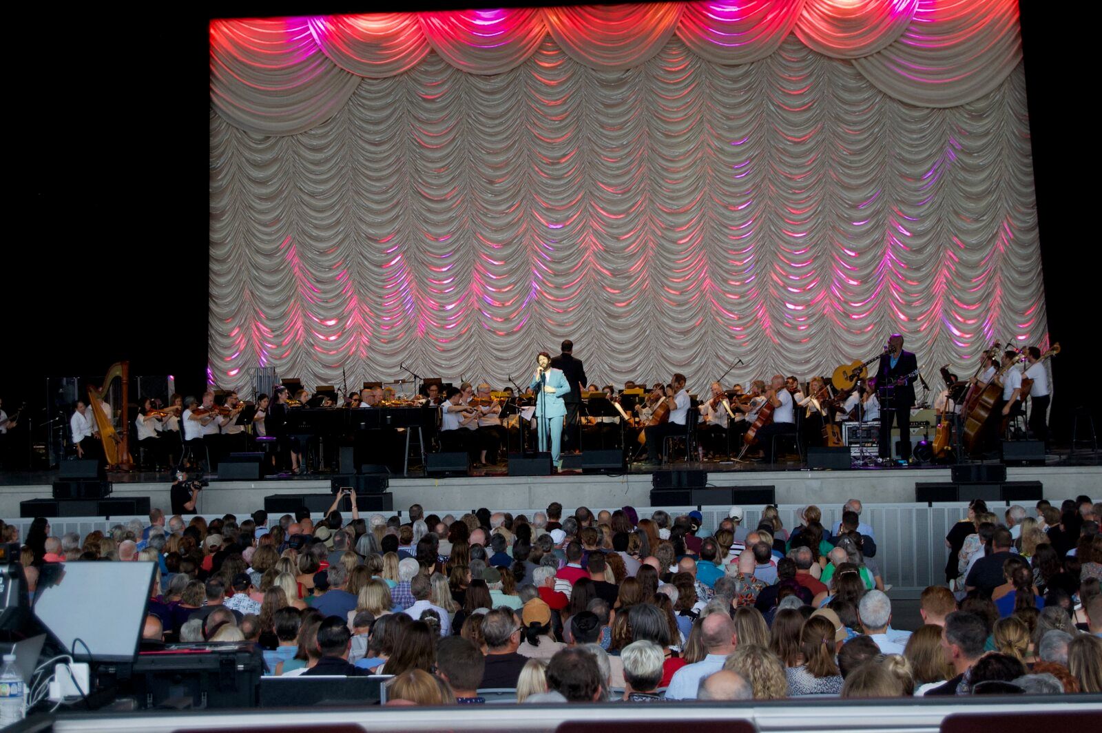 Photo Review: Josh Groban Stage, Screen, and Symphony tour Image