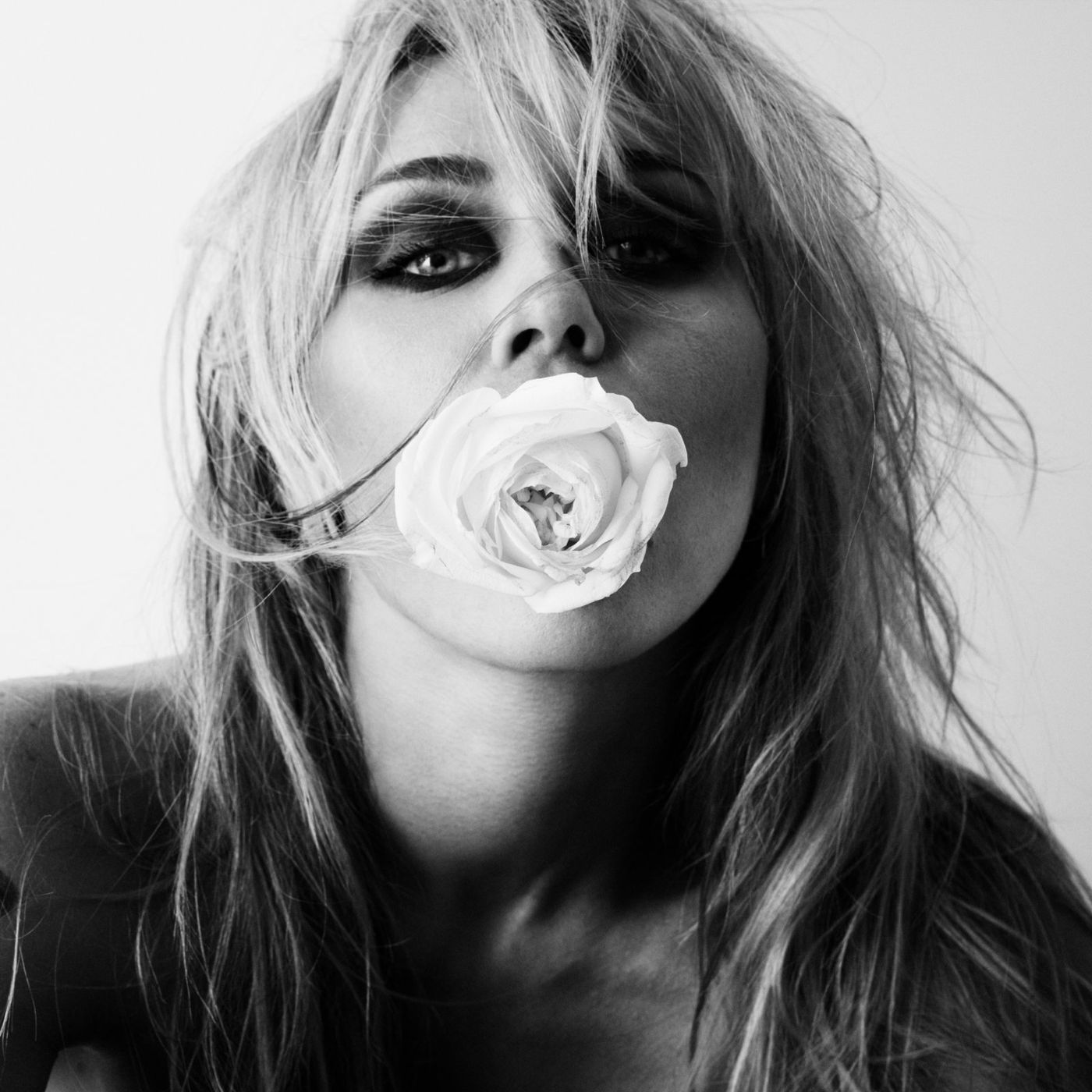 Photos: Miley Cyrus Releases New Single BASS PERSUADES With Mert Alas-Directed Video Image
