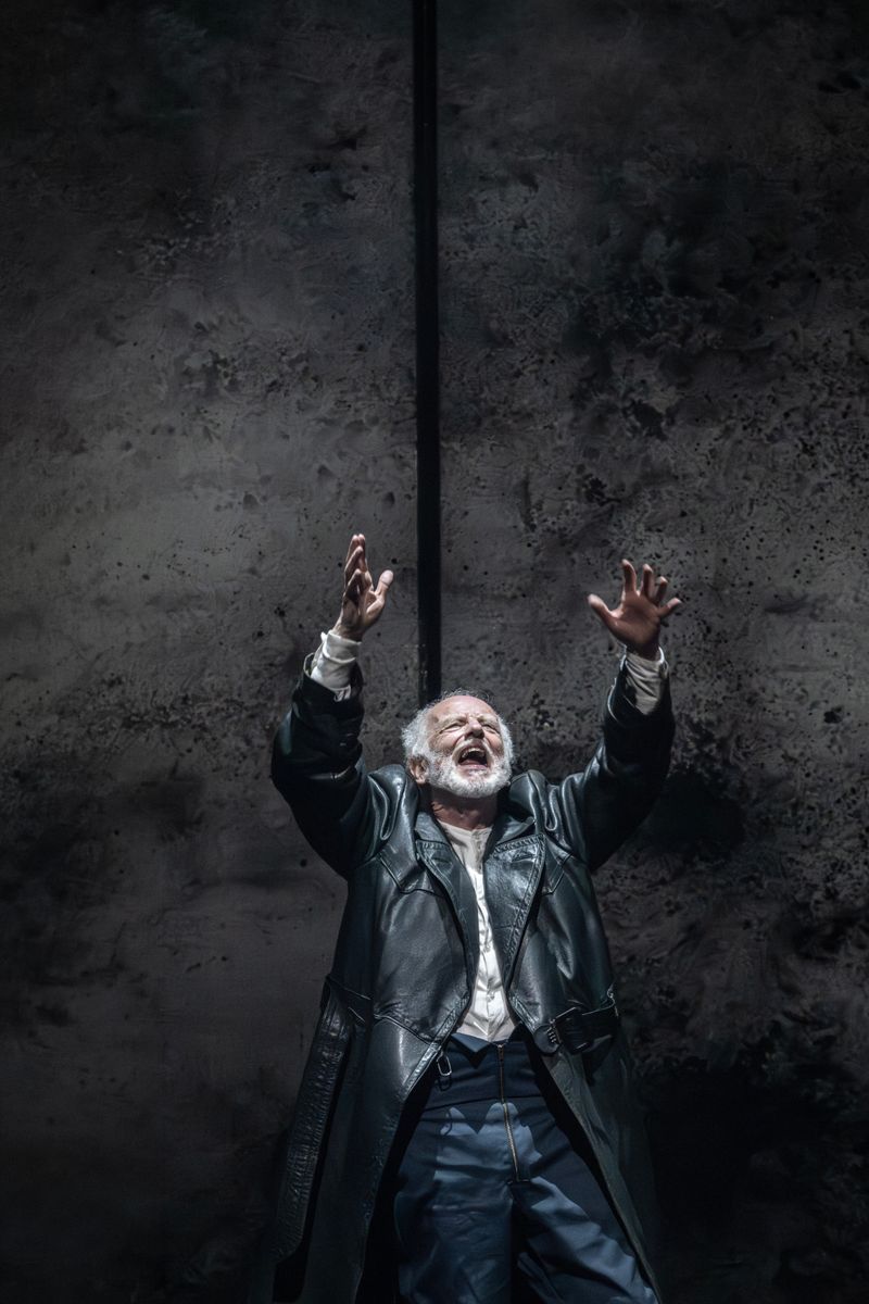 Photos: Ian McDiarmid and More in KING LEAR at Sheffield Theatres — photo 8 of 19