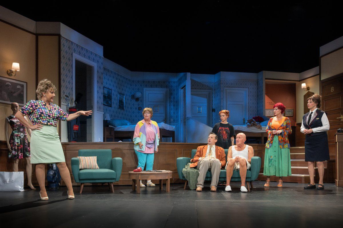 Review: OSS SWINGERS EMELLAN (WHOSE WIFES ARE THEY ANYWAY) at Intiman Image