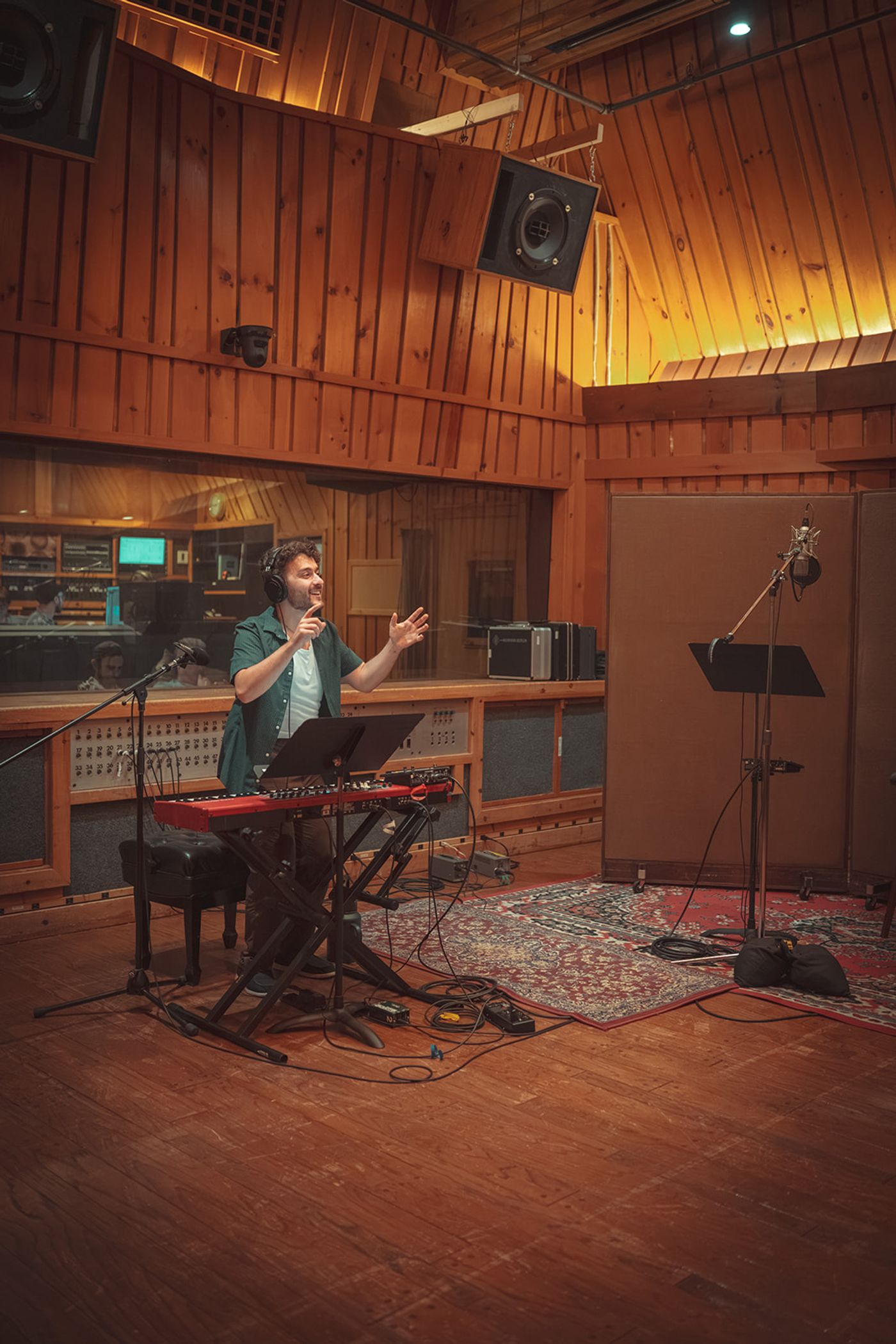 Video: HEATED RIVALRY: THE UNAUTHORIZED MUSICAL PARODY Drops Second Single 'I Can Host' Image