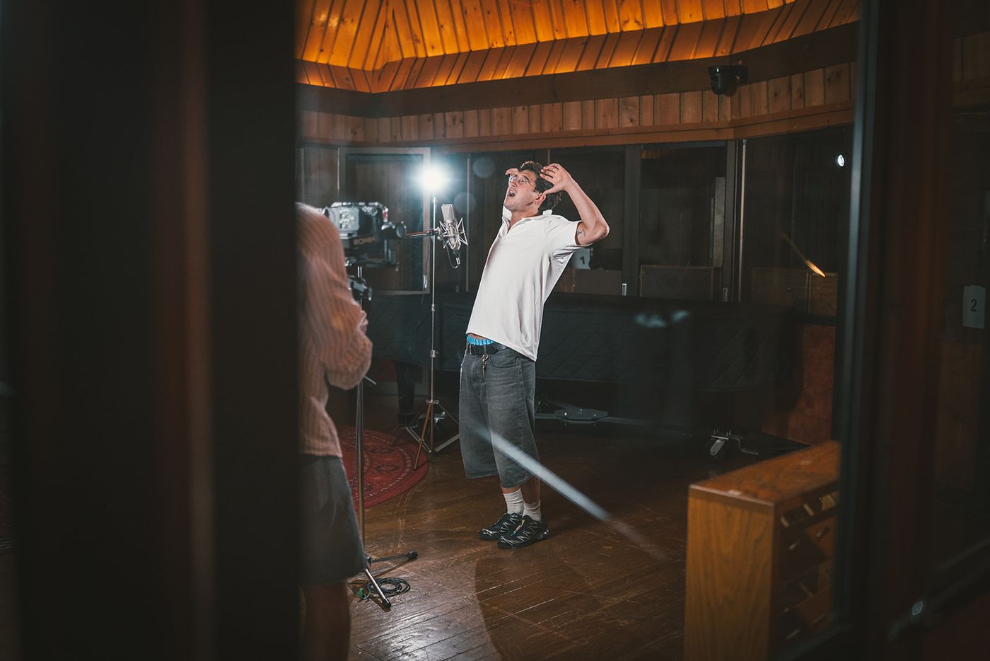 Video: HEATED RIVALRY: THE UNAUTHORIZED MUSICAL PARODY Drops Second Single 'I Can Host' Image