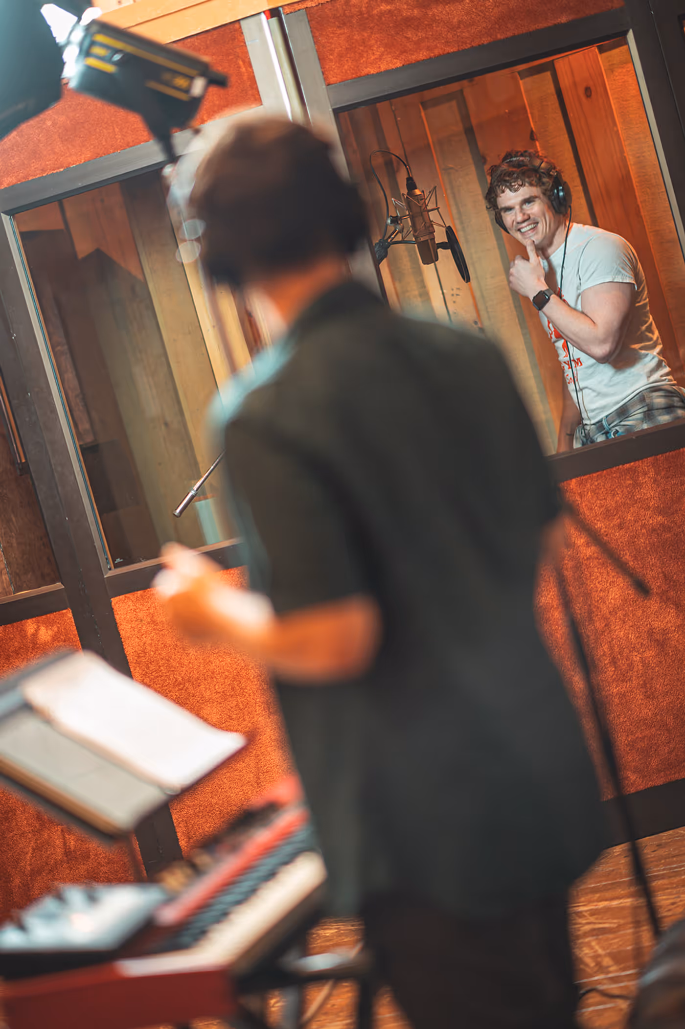 Video: HEATED RIVALRY: THE UNAUTHORIZED MUSICAL PARODY Drops Second Single 'I Can Host' Image