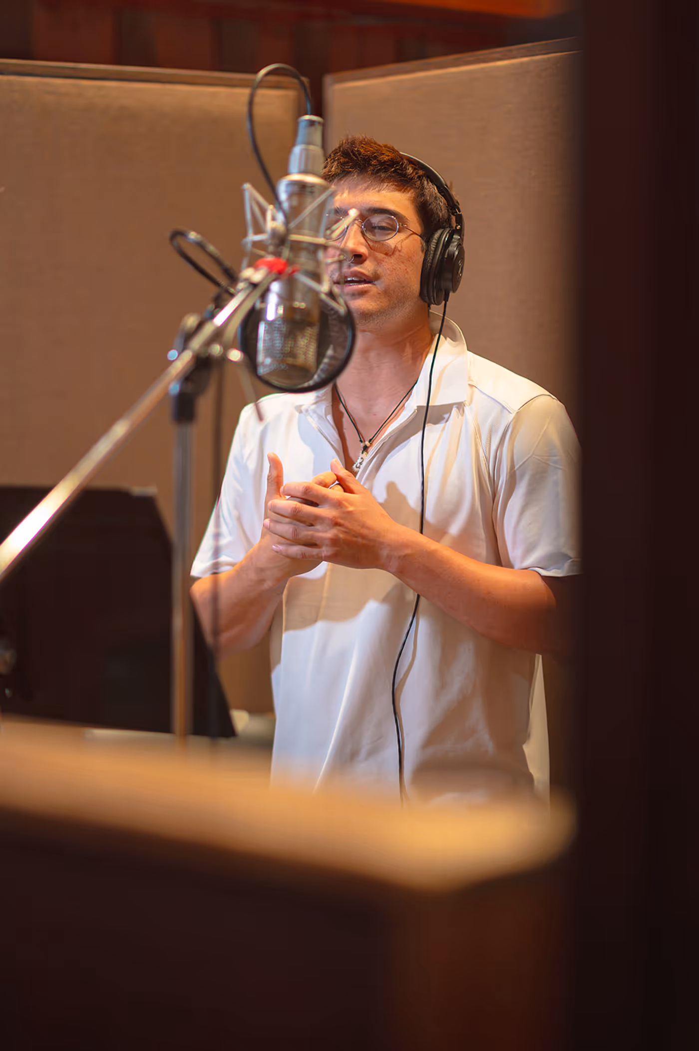 Video: HEATED RIVALRY: THE UNAUTHORIZED MUSICAL PARODY Drops Second Single 'I Can Host' Image