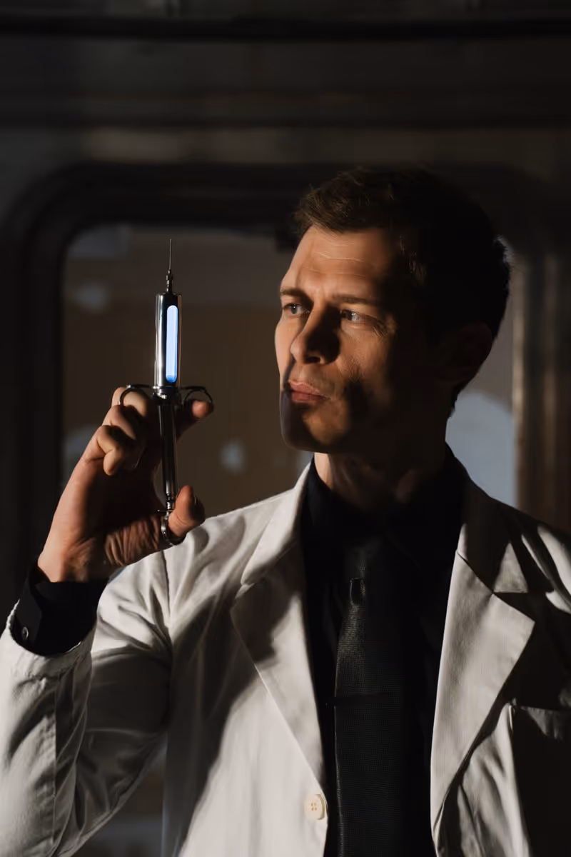 Photos: HERBERT WEST: REANIMATOR Wraps Filming With Joseph Morgan, Katie Cassidy — photo 7 of 16