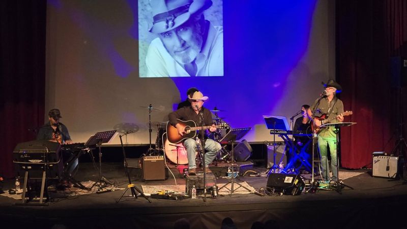 Review: JASON CAMPBELL & DEM BOYS at Rialto Community Theatre in Morrilton Image