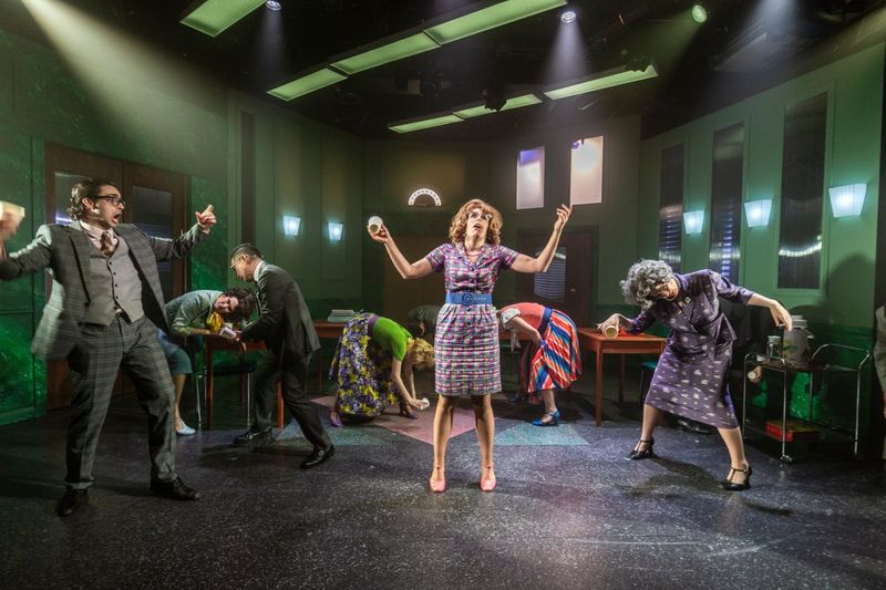 REVIEW: Satirical Take On Big Business, HOW TO SUCCEED IN BUSINESS WITHOUT REALLY TRYING Remains Relevant As Corporations Continue To See It As A Handbook, Not A Caution Image