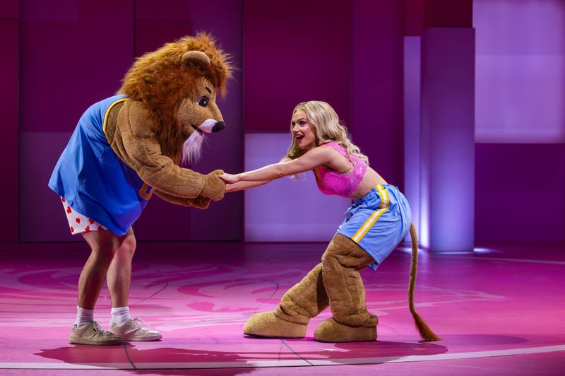 PHOTOS: First Look At MEAN GIRLS Presented By Aurora’s Paramount Theatre — photo 12 of 17