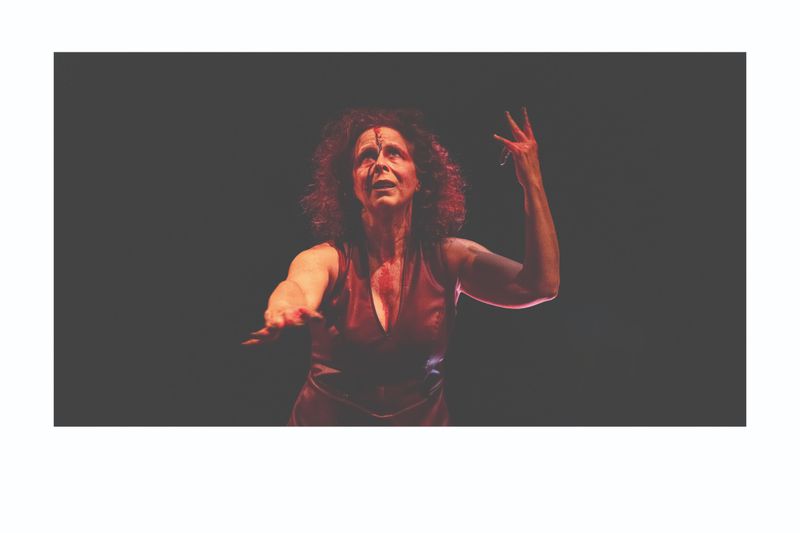 Artículo: LA ESCENA PERMANECE at Centro Cultural El Rule Image