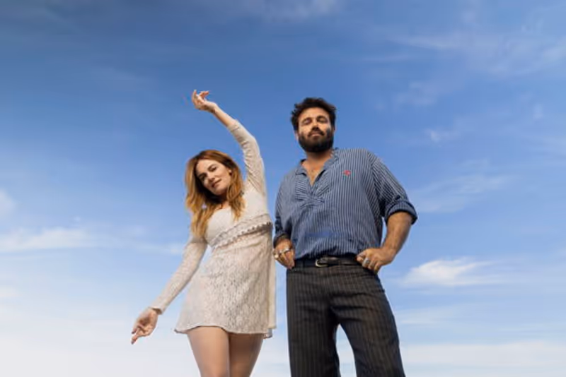 Photos: Angus & Julia Stone to Launch KARAOKE BAR World Tour in Feb/Mar 2027 — photo 2 of 4