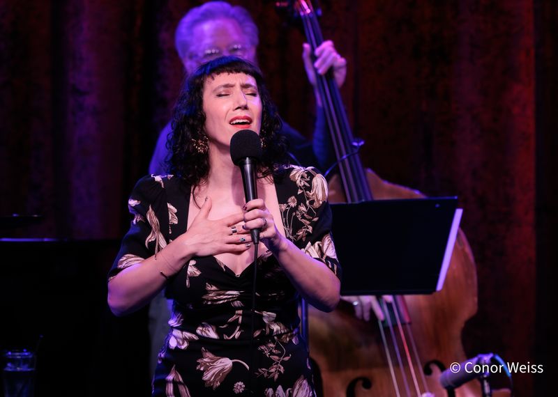 Photos: See Highlights of Gabrielle Stravelli Trio at Birdland Jazz Club — photo 4 of 20