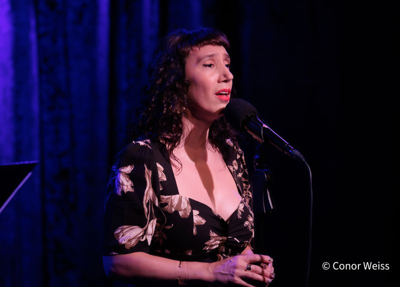 Photos: See Highlights of Gabrielle Stravelli Trio at Birdland Jazz Club — photo 8 of 20