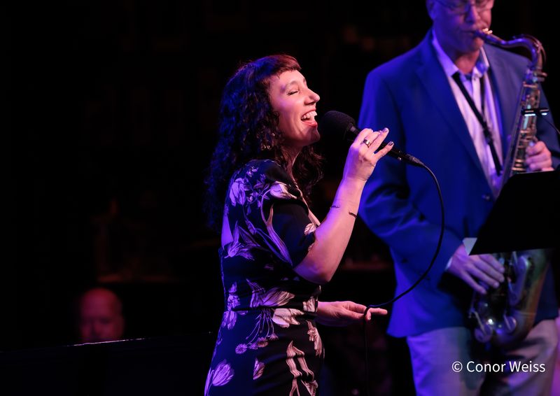 Photos: See Highlights of Gabrielle Stravelli Trio at Birdland Jazz Club — photo 9 of 20