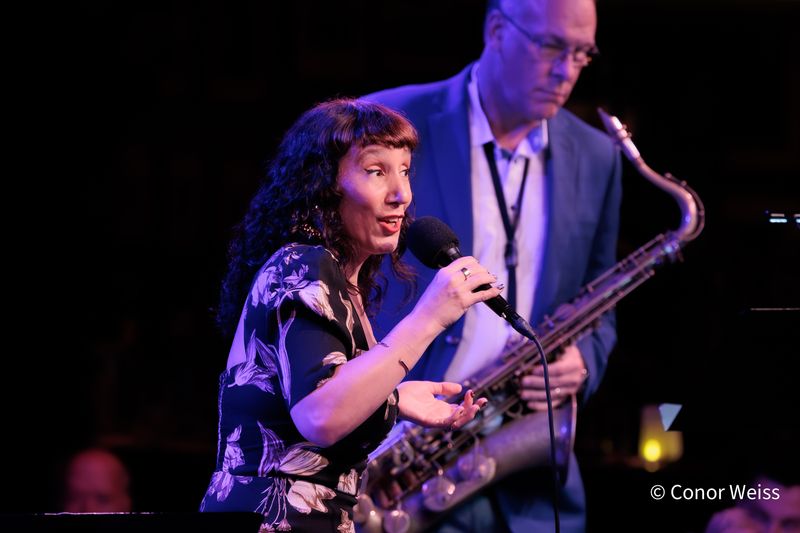 Photos: See Highlights of Gabrielle Stravelli Trio at Birdland Jazz Club — photo 10 of 20